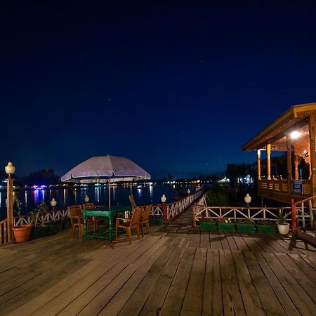 Готель Kolu Group Of Houseboats Срінагар Екстер'єр фото