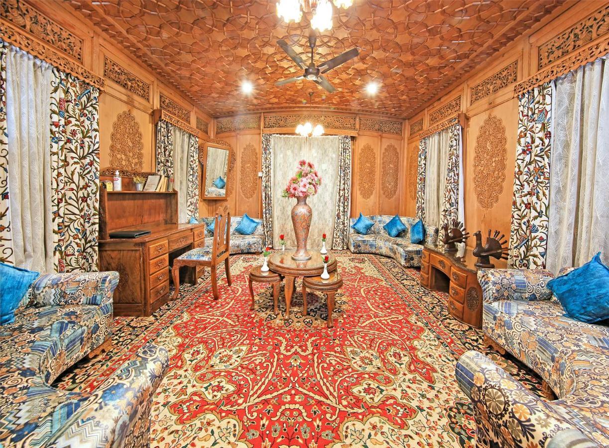 Готель Kolu Group Of Houseboats Срінагар Екстер'єр фото
